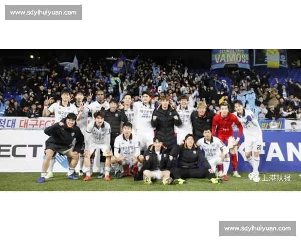 上港亚冠小组赛首轮战胜对手 全面解析比赛过程与精彩瞬间